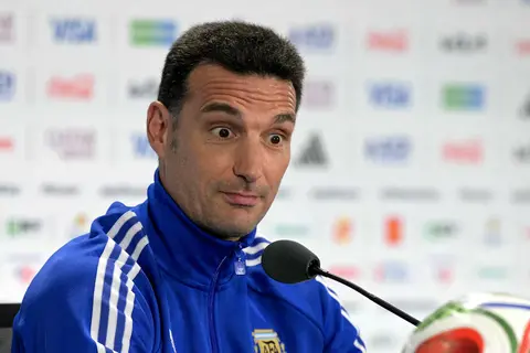 سكالوني يتفق مع يامال ويشعل صراع إسبانيا وفرنسا في كأس العالم